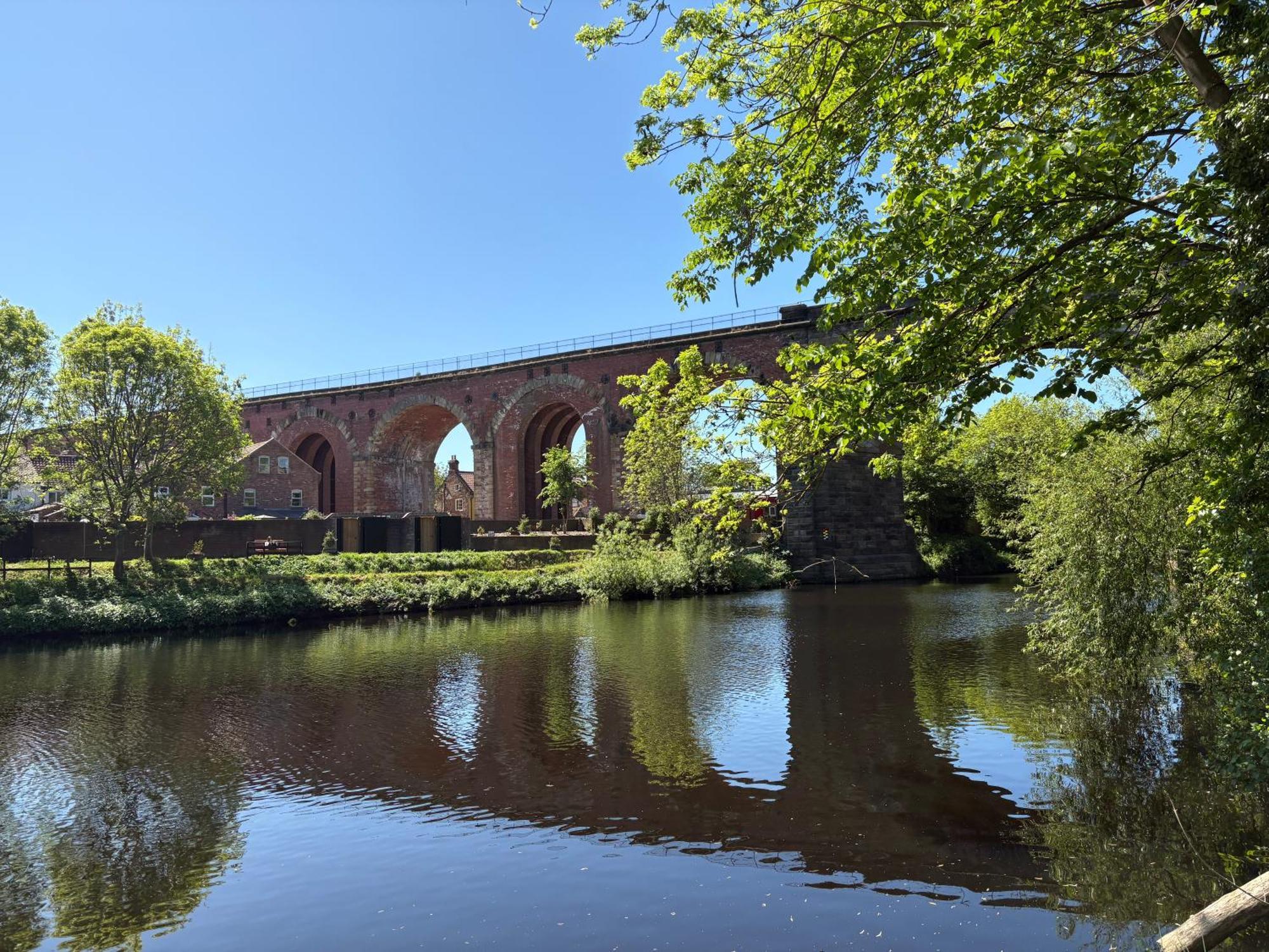 High Street Great For Couples Families And Friends Holiday home