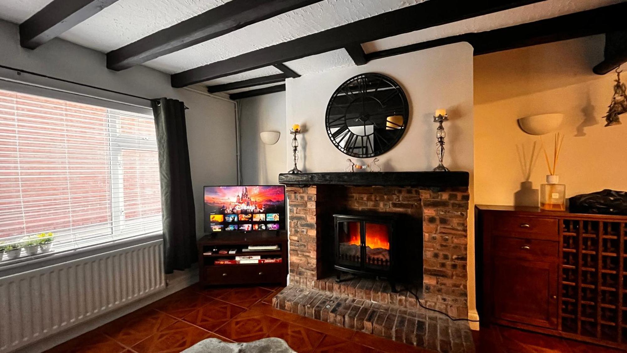High Street Great For Couples Families And Friends Holiday home Yarm